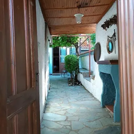κυανον παραδοσιακή μονοκατοικία στην * Florina