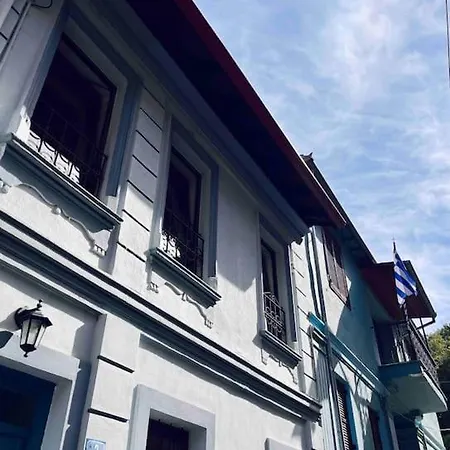κυανον παραδοσιακή μονοκατοικία στην *