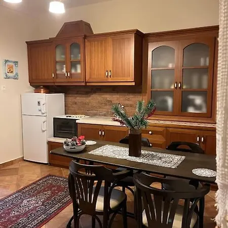 κυανον παραδοσιακή μονοκατοικία στην Florina